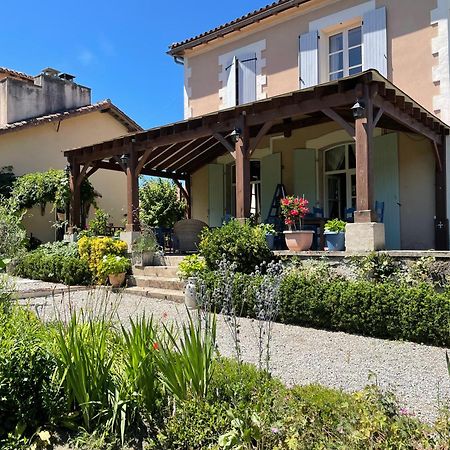 Hostal La Grange Terrou Saint-Germain-de-Confolens Exterior foto