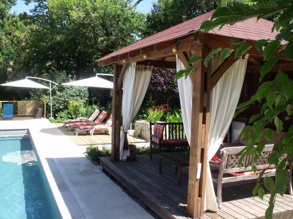Hostal La Grange Terrou Saint-Germain-de-Confolens Exterior foto