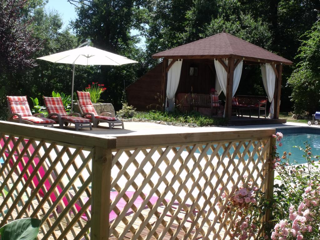Hostal La Grange Terrou Saint-Germain-de-Confolens Exterior foto