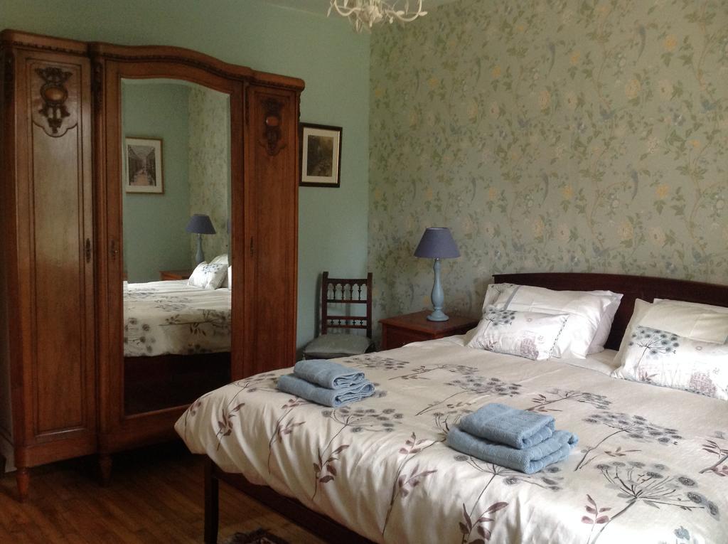 Hostal La Grange Terrou Saint-Germain-de-Confolens Exterior foto